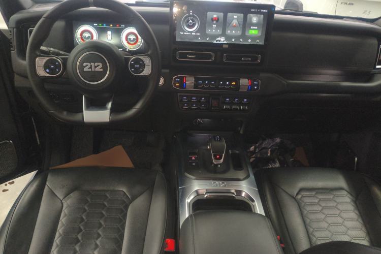 Used  T01 2024 2.0T Mechanic