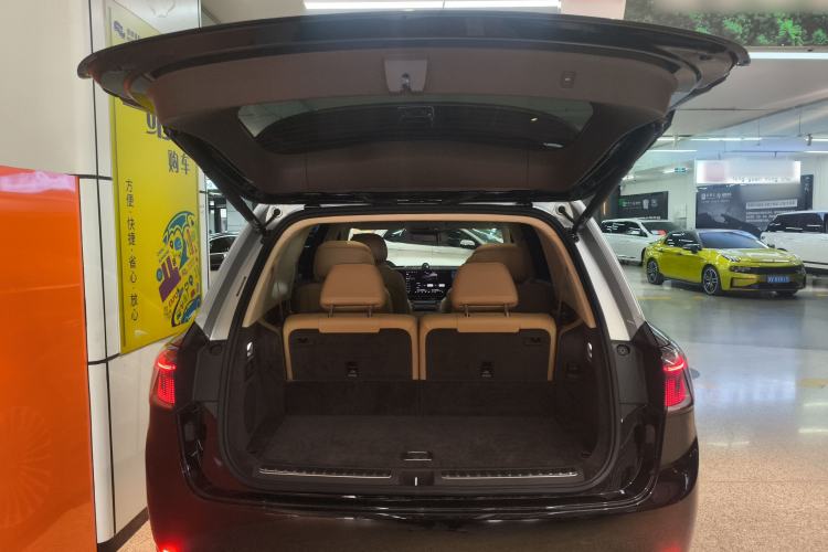 Used Hima AITO M9 2025 Extended-Range Ultra Version 52 kWh 6-Seater
