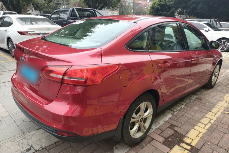 Used Ford Focus 2015 Sedan 1.6L Automatic Comfort Model
