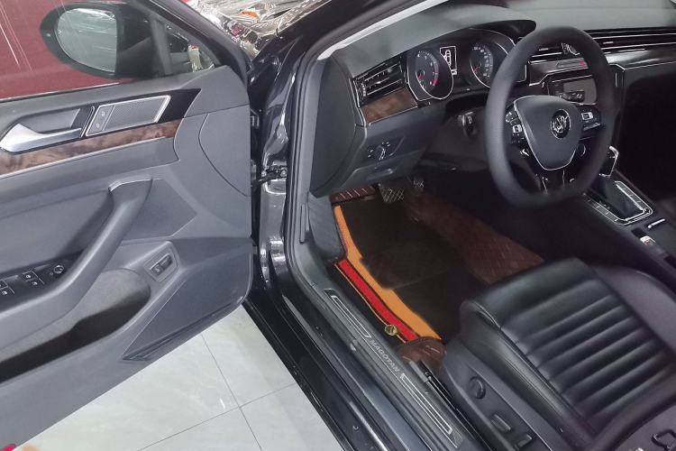 Used Volkswagen Magotan 2019 330TSI DSG Leading Model China VI Standard