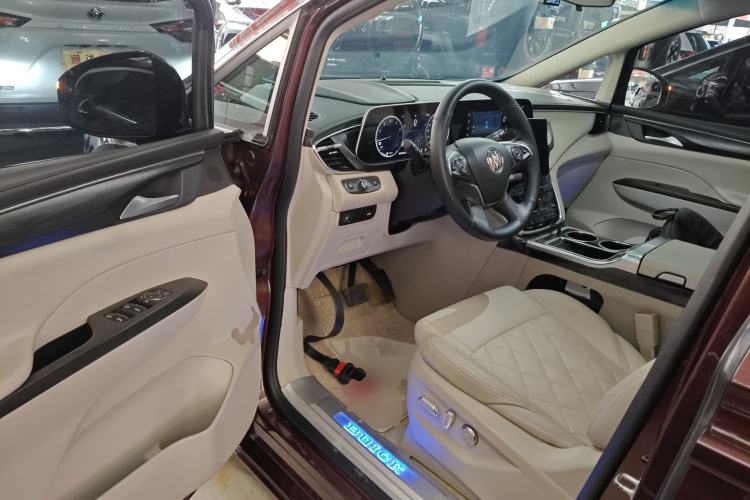 Used Buick GL8 2022 ES Landtrek 653T Comfort Edition
