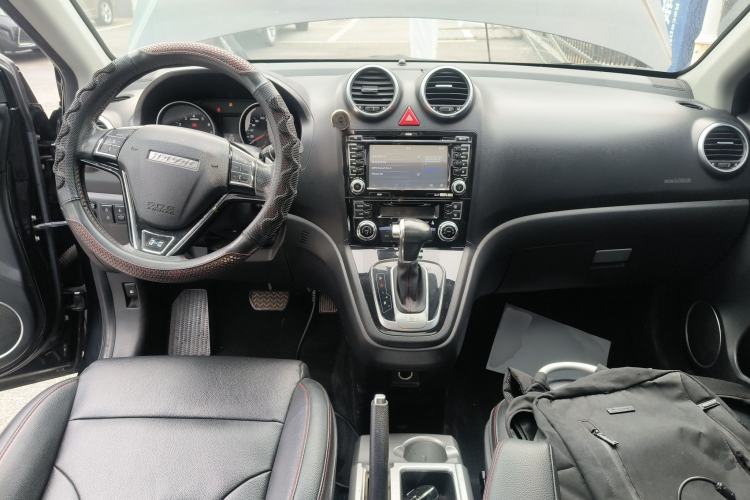 Used Haval H6 2016 Upgraded Model 1.5T Automatic Two-Wheel Drive Prestige Version
