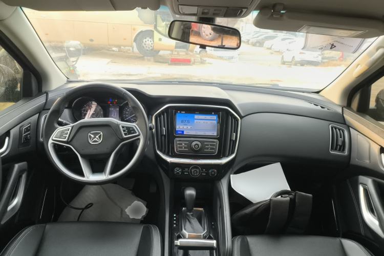 Used JMC Yusheng S350 2016 2.0T Automatic 4x4 Gasoline Luxury Version with Sunroof 7 Seats
