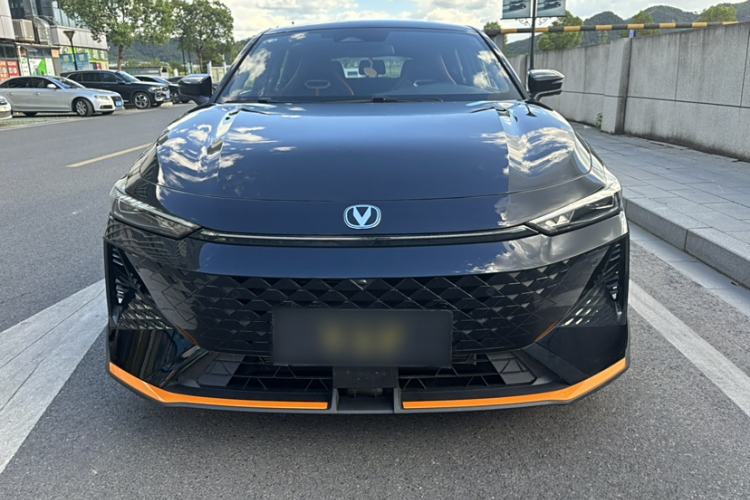 Used Changan UNI-V 2024 1.5T Prestige Sport Edition
