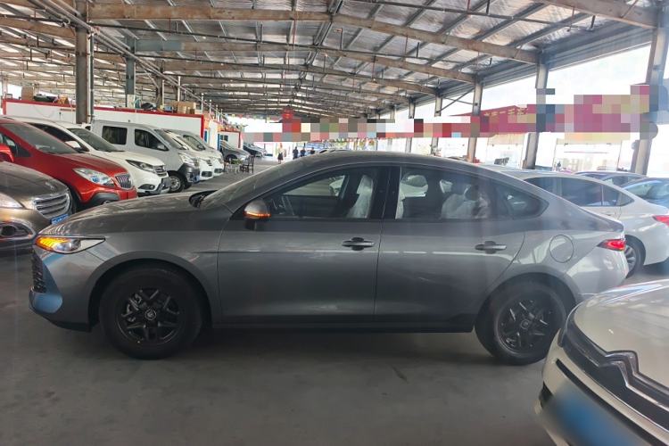 Used BYD Qin PLUS 2025 DM-i Smart Drive 55KM Leading Model
