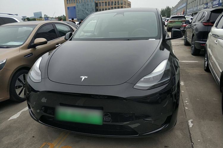 Used Tesla Model Y 2023 Rear-Wheel-Drive Version
