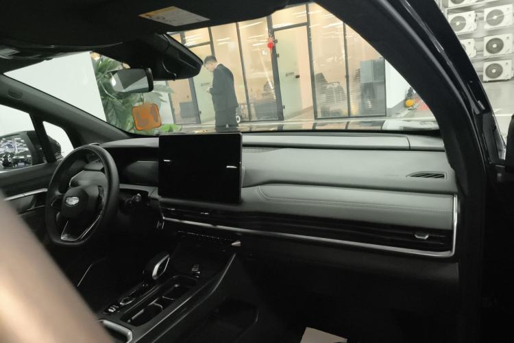 Used Geely Auto Haoyue L 2024 2.0T DCT Flagship Version
