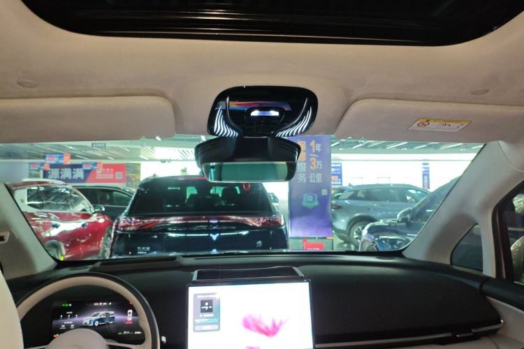 Used VOYAH Dream 2025 PHEV Four-Wheel-Drive Flagship Version – Qiankun Edition
