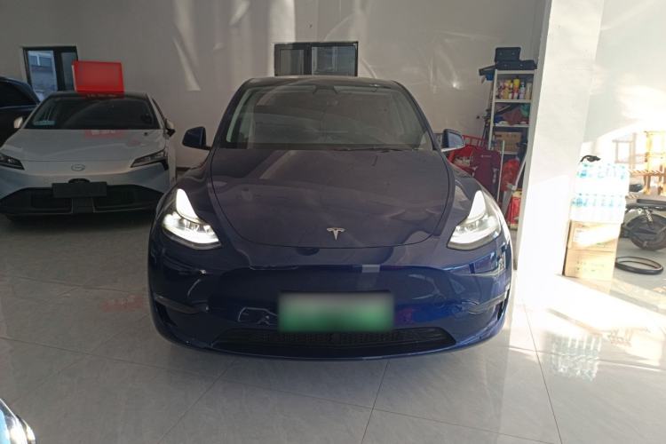 Used Tesla Model Y 2022 Long-Range All-Wheel-Drive Version
