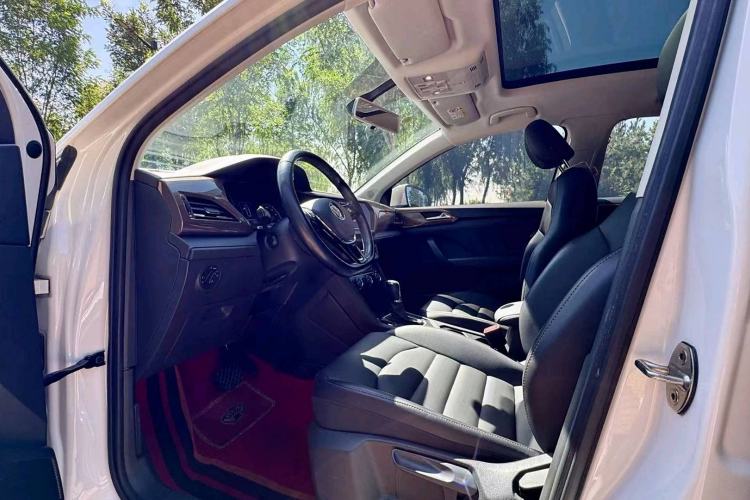 Used Volkswagen Tharu 2020 280TSI Two-Wheel Drive Luxury Edition China VI Standard
