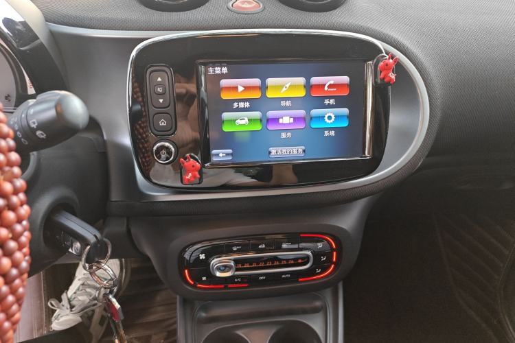 Used  forfour 2016 0.9T 66 kW Pioneer Edition