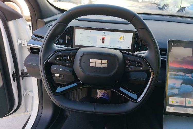 Used  L6 2024 125km Creative Edition