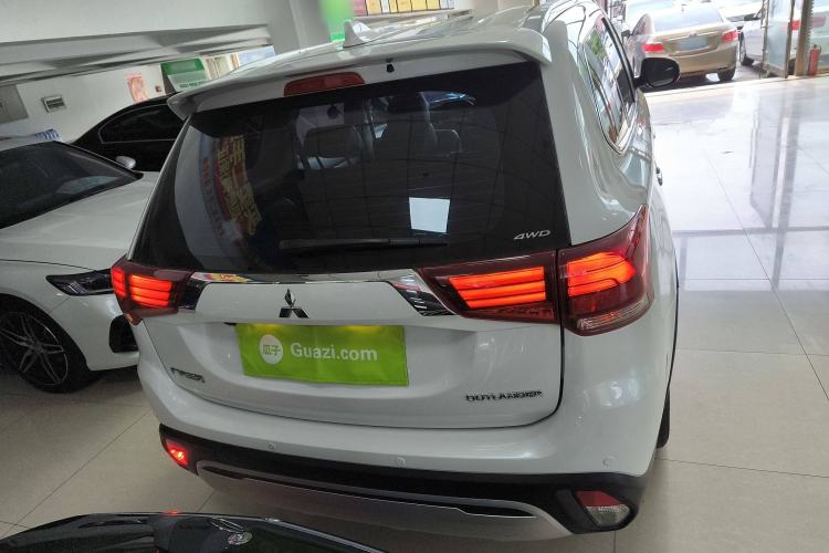 Used Mitsubishi Outlander 2020 2.4L 4x4 Zhi Xiang Edition 5 Seats
