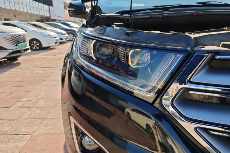 Used Ford Edge 2015 2.0T GTDi 4x4 High-Grade Model
