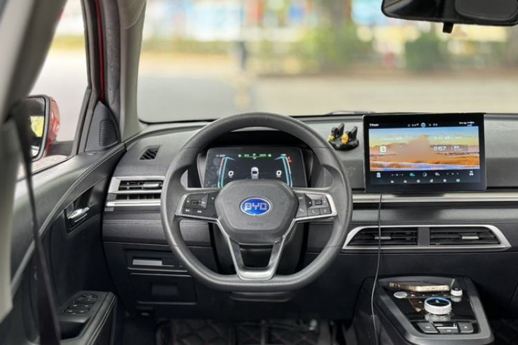 Used BYD e2 2019 Standard Range Model – Smart & Comfortable Version