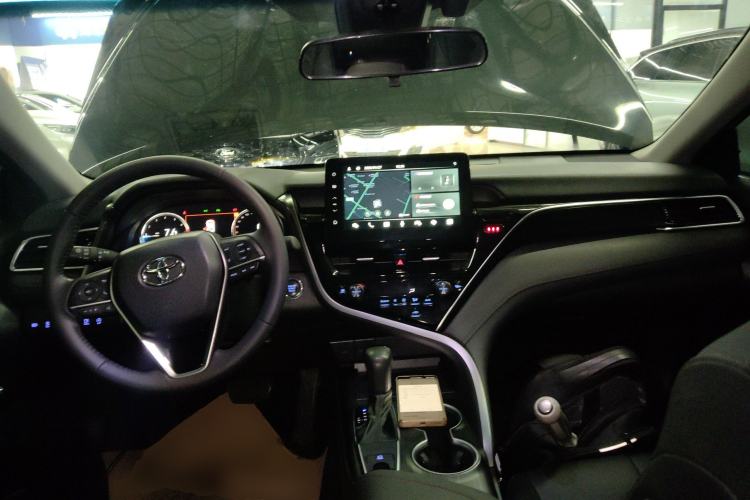 Used Toyota Camry 2023 2.0G Luxury Edition
