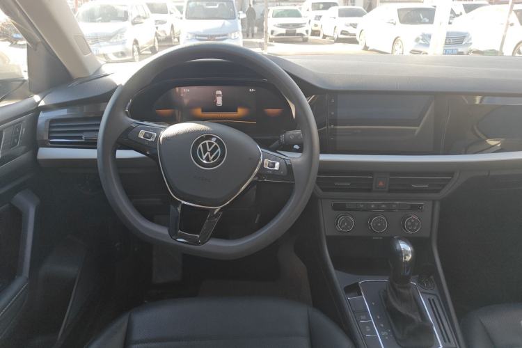 Used Volkswagen Lavida 2022 1.5L Automatic Comfort Edition
