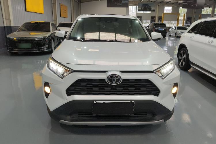 Used Toyota RAV4 2021 2.0L CVT Two-Wheel Drive Fashion PLUS Edition

