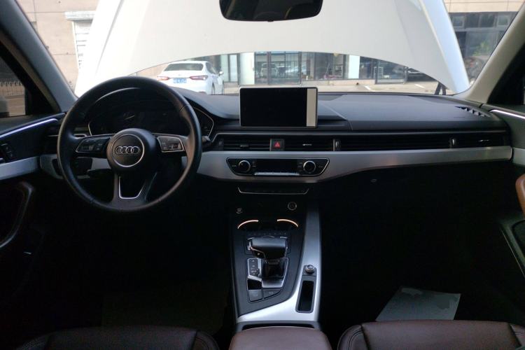 Used Audi A4L 2019 40 TFSI Fashion Edition China VI Emission Standard
