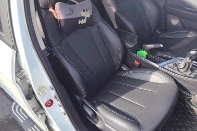 Used Geely Auto Vision X3 2019 Upgraded Model 1.5L Manual Elite Version
