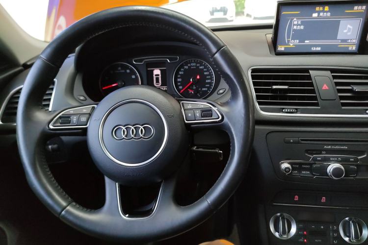 Used Audi Q3 2015 30 TFSI Comfort Model
