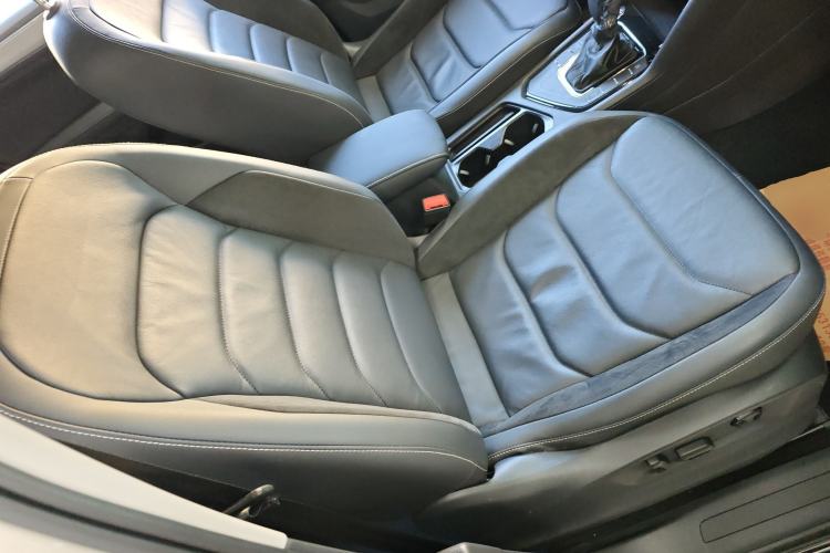 Used Volkswagen Tiguan L 2017 330TSI Automatic Two-Wheel Drive Luxury Edition
