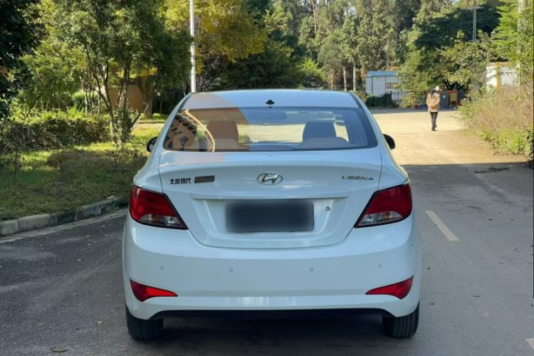 Used Hyundai Verna 2016 1.4L Manual Smart GLS Trim

