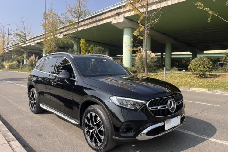 Used Mercedes-Benz GLC 2023 GLC 260 L 4MATIC Dynamic Edition 5-seater
