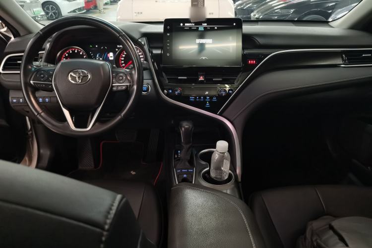Used Toyota Camry 2021 2.0S FENGSHANG Edition
