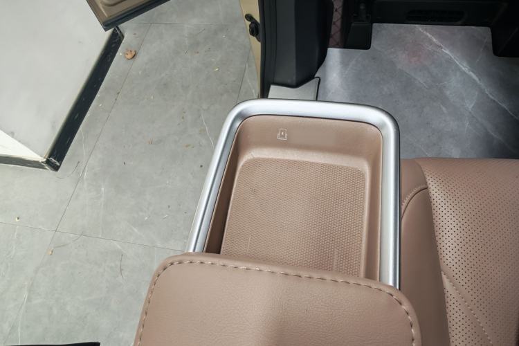 Used XPeng X9 2024 702 Ultra-Long Range Pro
