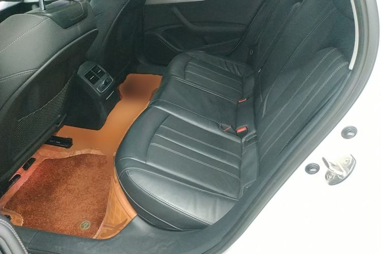 Used Audi A4L 2022 40 TFSI Luxury Dynamic Model