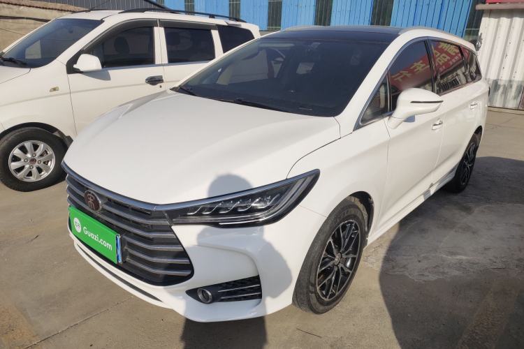 Used BYD Song MAX 2018 1.5T Automatic Smart Connect Elite Model with 6 Seats
