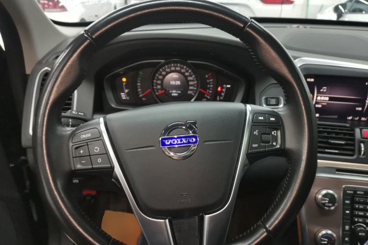 Used Volvo XC60 2017 T5 AWD Smart Upgrade Edition