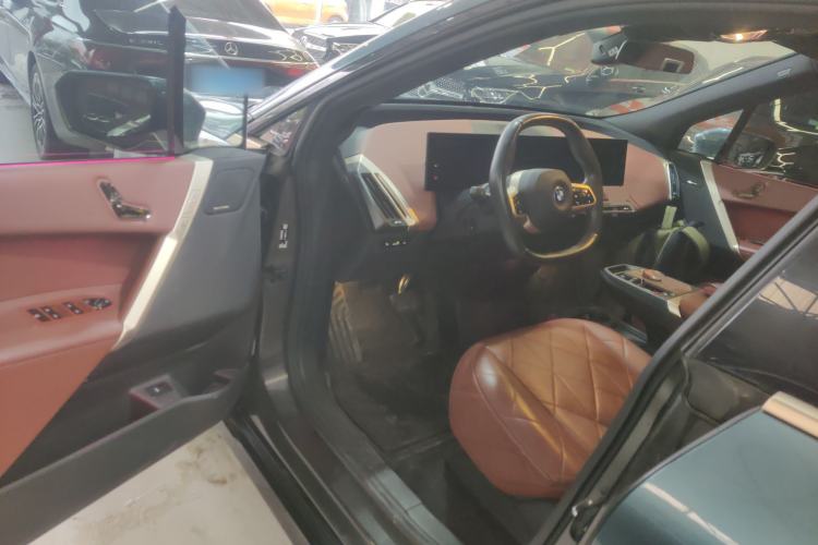 Used BMW iX 2022 xDrive40
