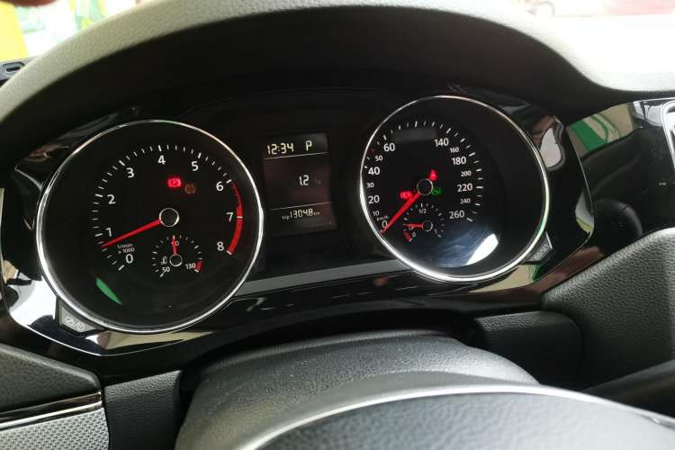 Used Volkswagen Sagitar 2015 230TSI Automatic Comfort Version
