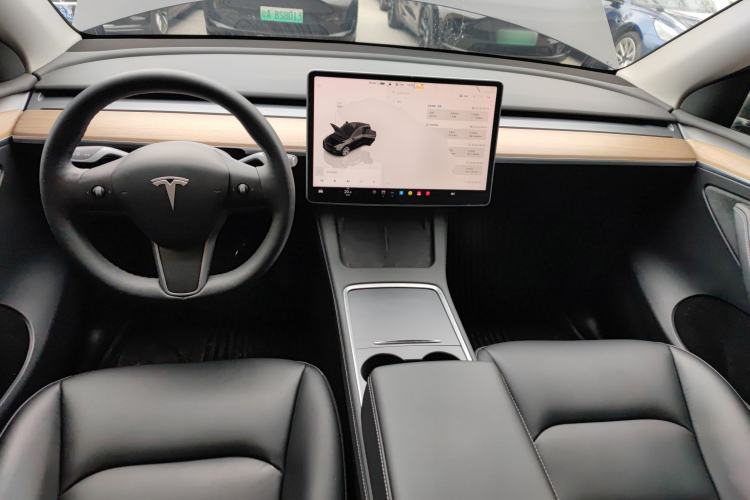 Used Tesla Model Y 2022 Rear-Wheel-Drive Version
