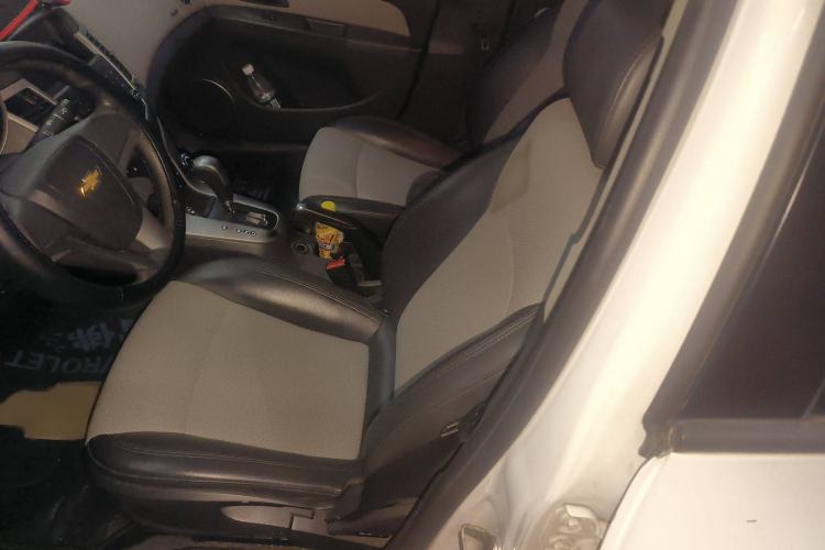 Used Chevrolet Cruze 2013 1.8L SE AT
