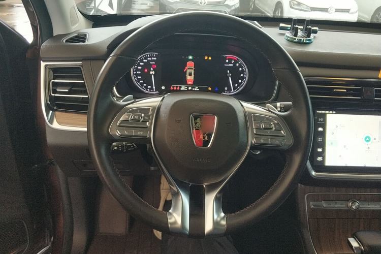 Used Roewe RX8 2018 30T Smart Connectivity Two-Wheel Drive Supreme Edition
