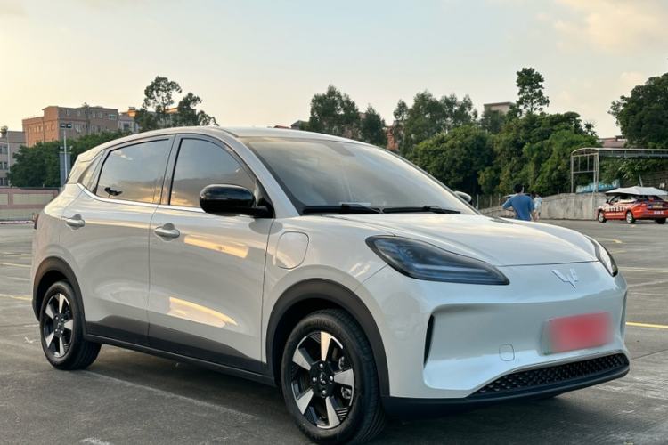 Used Wuling Bingo PLUS 2024 330 km Range Five-Seater Version
