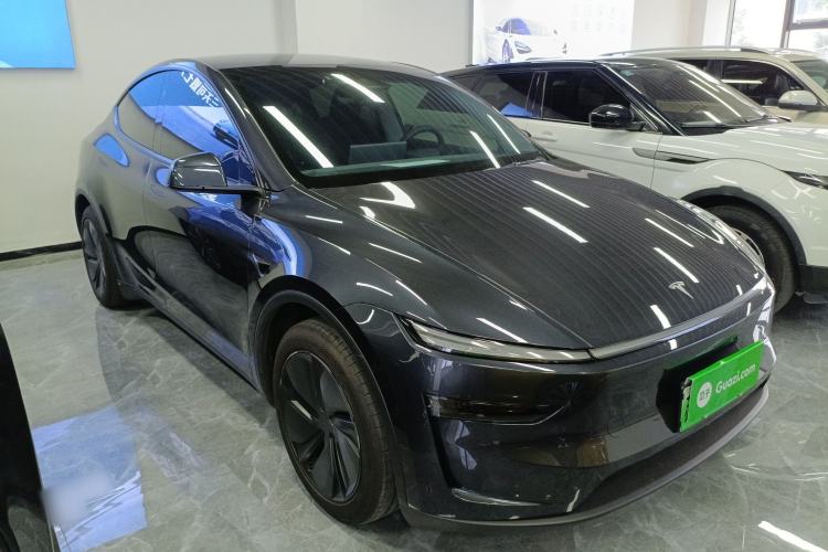 Used Tesla Model Y 2025 Rear-Wheel-Drive Version

