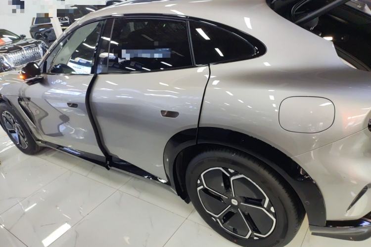 Used  YU7 2025 Ultra-Long Range All-Wheel Drive Pro Version