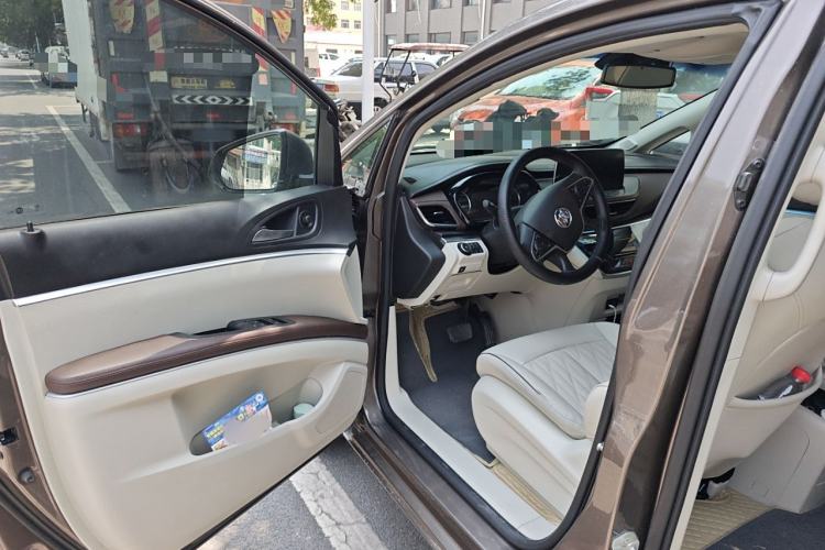 Used Buick GL8 2021 Land Cruiser Executive Class 652T Luxury Model