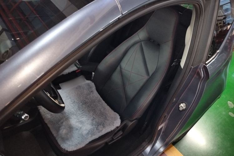 Used Chery Little Ant 2022 Revised Version Sweet Pink Edition Half-Sugar Version Lithium Iron Phosphate 30.7 kWh 30 kW 301 km
