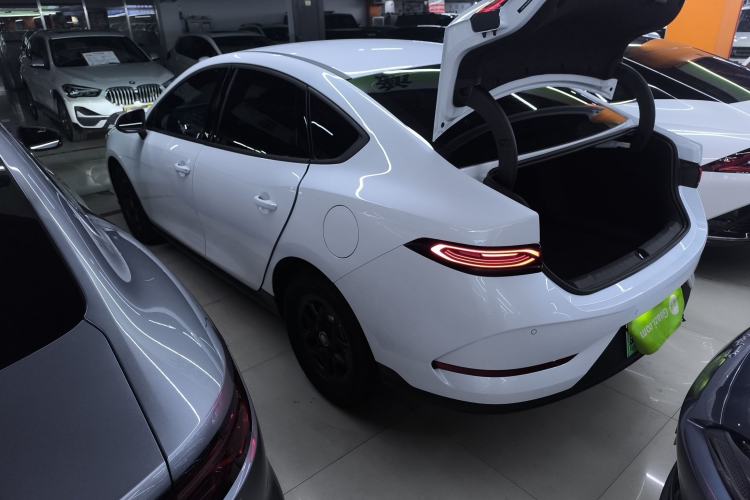 Used BYD Qin PLUS 2025 DM-i Smart Drive 55KM Leading Model
