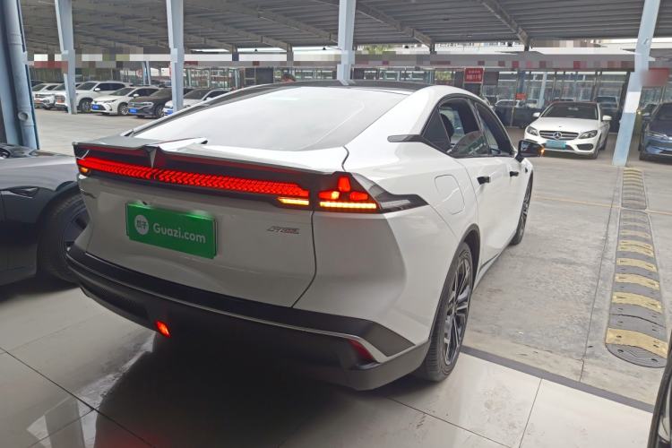 Used  SL03 2023 200Max Range-Extended Version
