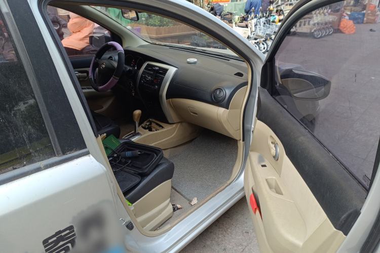 Used Nissan Livina 2015 1.6XE CVT Comfort Edition
