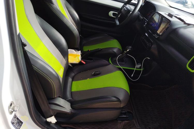 Used Roewe Clever 2021 302 km New Four-Seater Super-Efficient Version