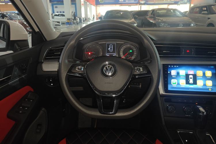 Used Volkswagen Lamando 2019 230TSI DSG Vision Edition China VI Standard
