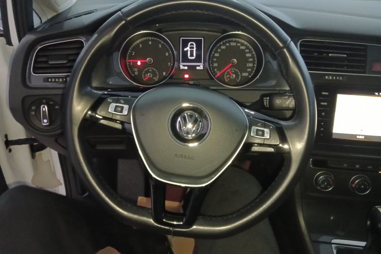 Used Volkswagen Golf 2020 200TSI DSG Comfortable and Ambitious Edition
