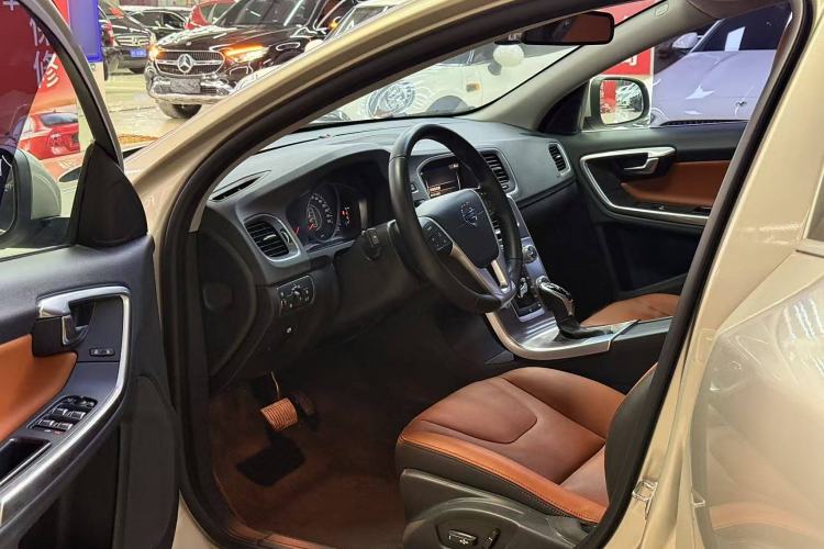 Used Volvo S60 2018 S60L T3 Smart Upgrade Edition
